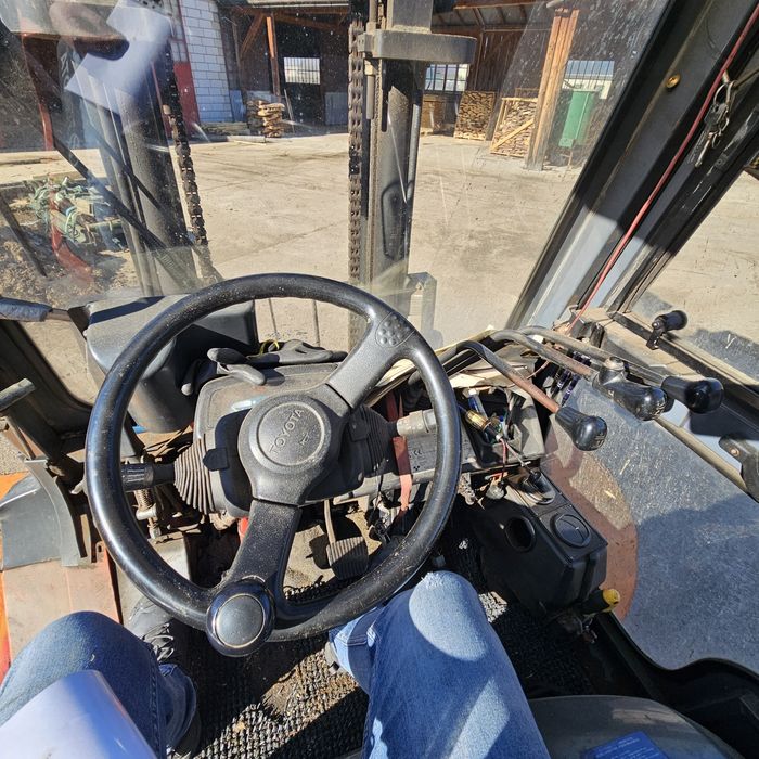 Wozek widłowy toyota SAS 45 4, tony