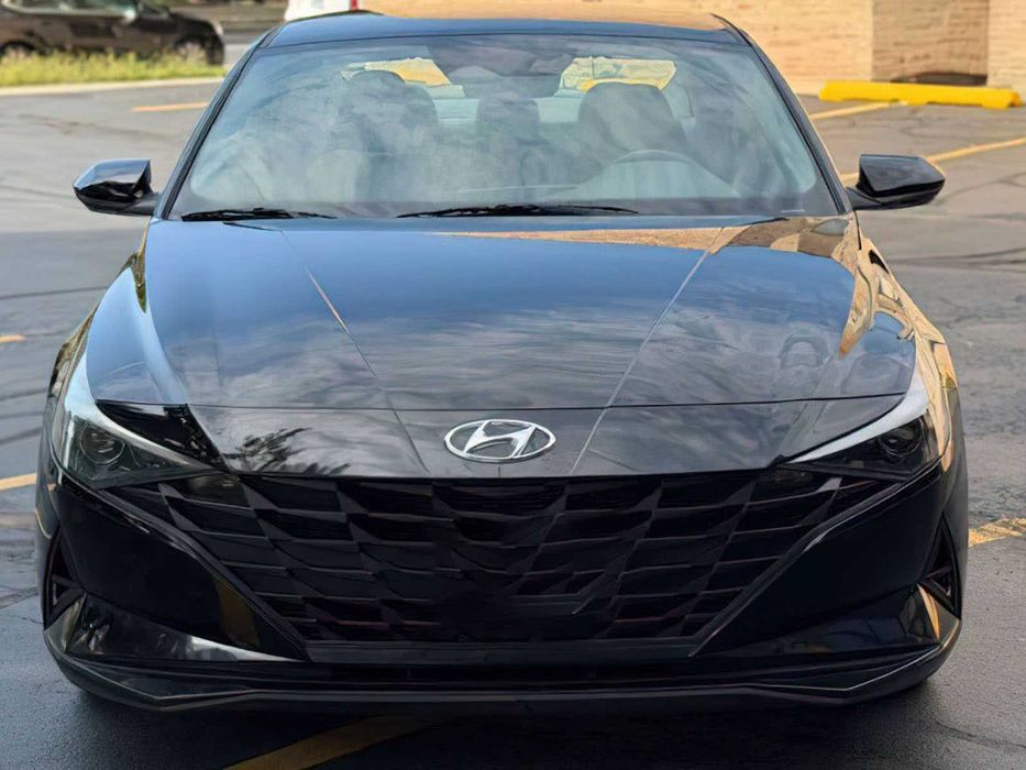 Hyundai Elantra      2022