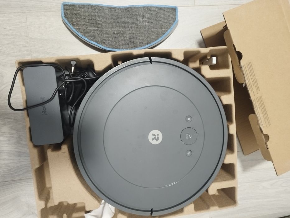 Odkurzacz iRobot Roomba Combo Essential