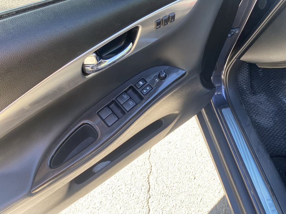 Продам Infiniti EX35