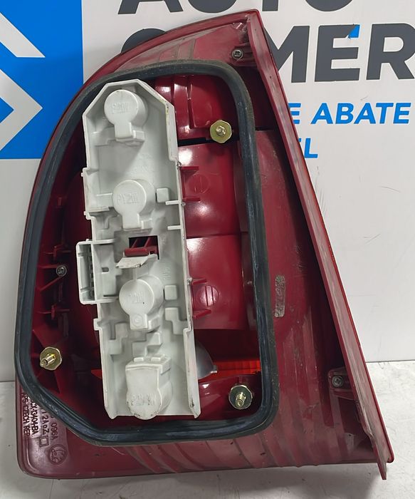 FAROLIM TRASEIRO DIREITO SKODA SUPERB I (3U4) [01-08]
