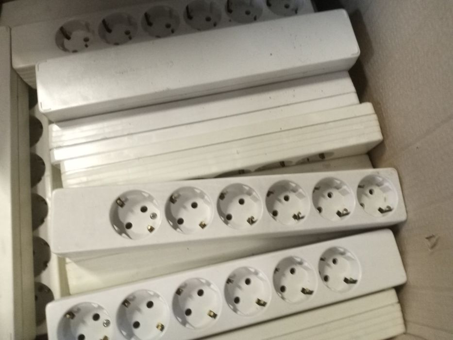 Tomadas elétricas64585233804033121