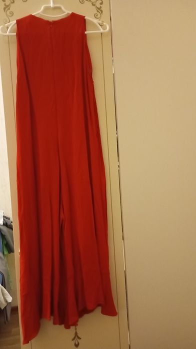 Продам элегантный комбинезон