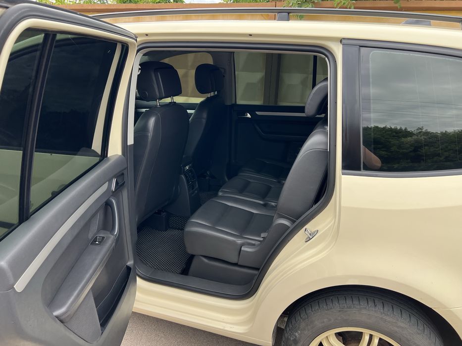 VW TOURAN 2012 1.4 газ метан/бензин