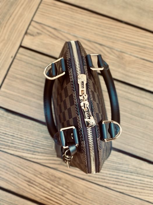 Сумка Louis Vuitton Alma bb N40606 ( оригинальная в идеальном состоянии )