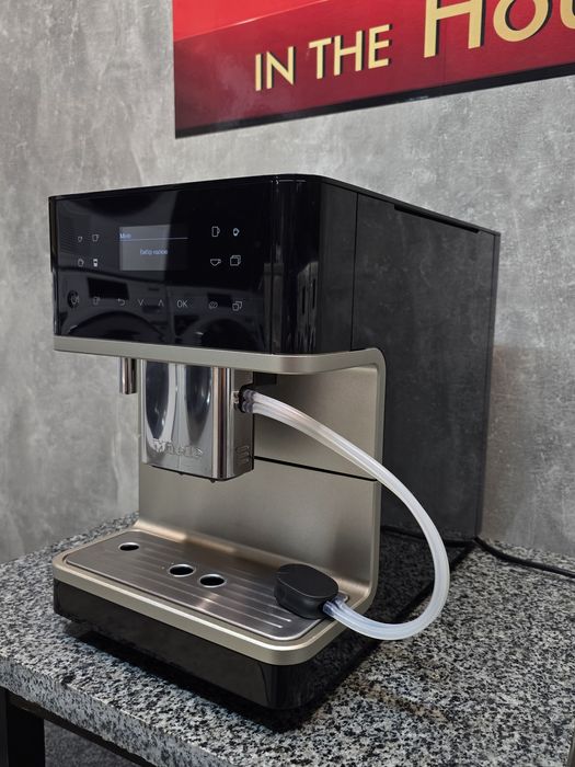 Новинка  крута кавомашина Miele CM 6560 з мінімальним пробігом