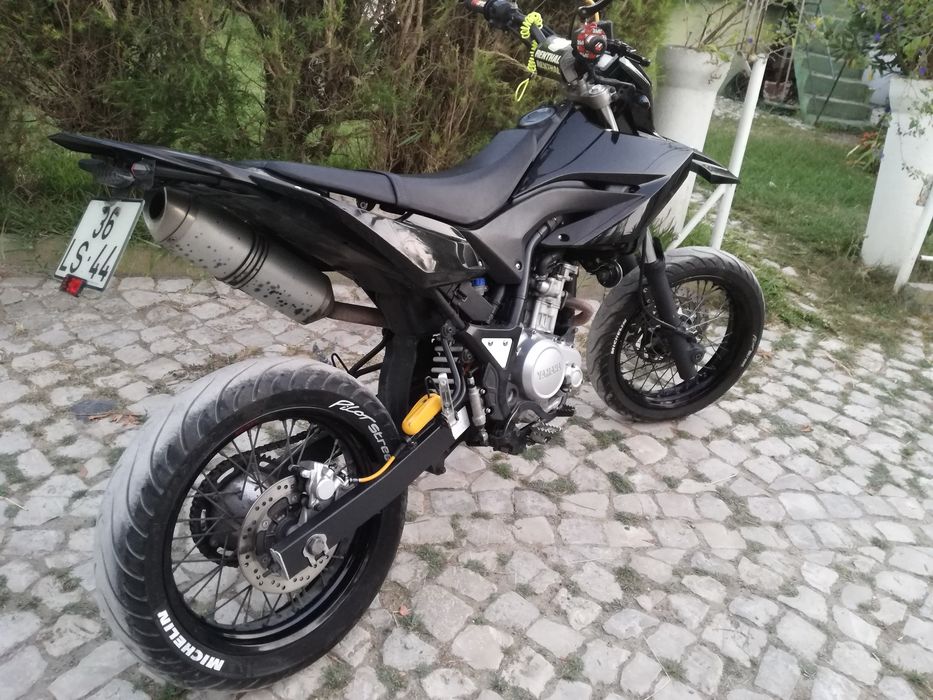 Yamaha wr125x supermotard