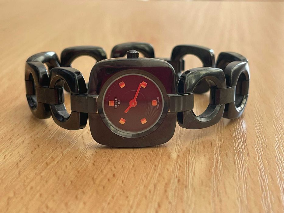 Годинник TISSOT T-Trend Odaci-T T020.109.11.051.00