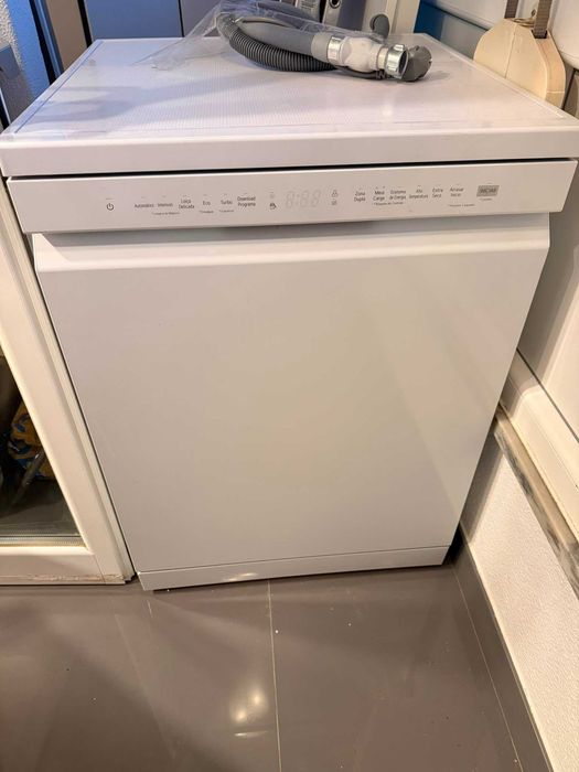 Máquina Lavar Loiça LG DF273FW Quadwash (14 Conjuntos - 60 cm - Branco) - (Excelente Estado)