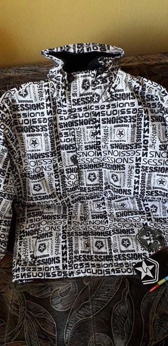 SESSiONS Revolution Boss kurtlka snowboardowa męska rozmiar XL RECCO