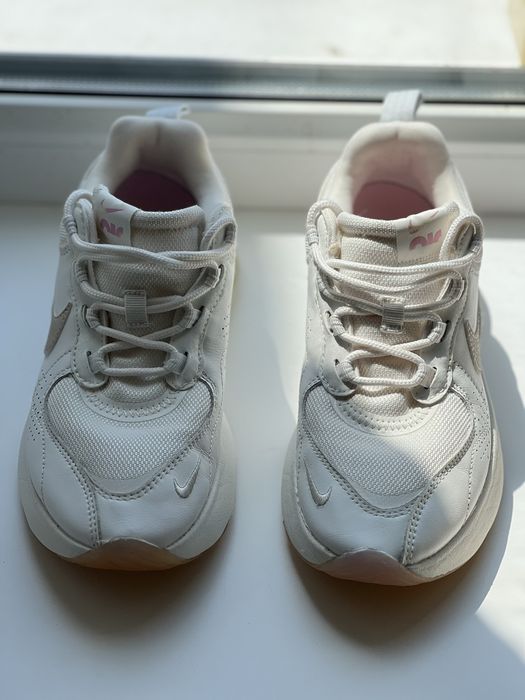 Жіночі кросівки Nike Air Max Verona 'Summit White