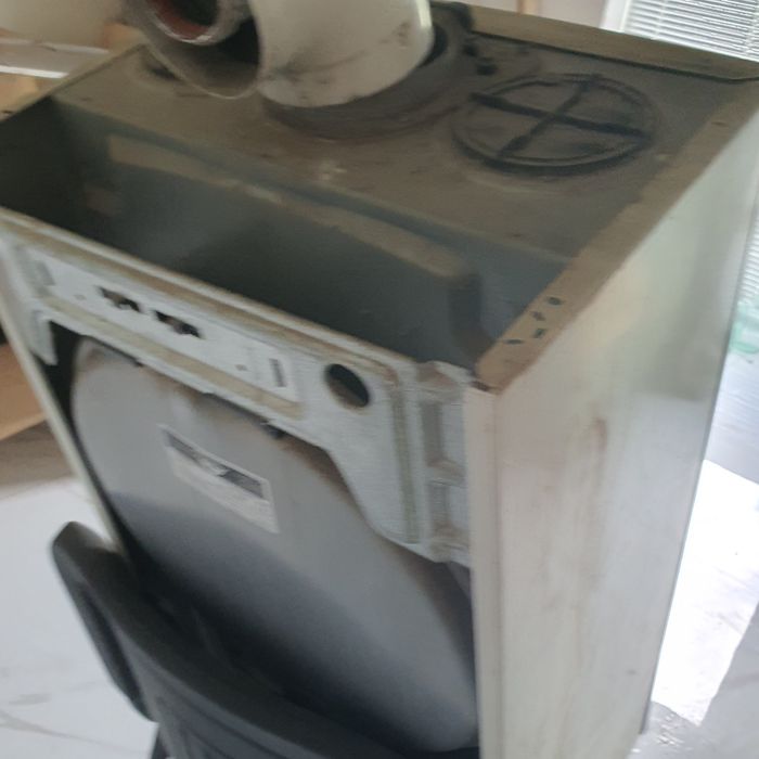 Продам газовый  котёл АРИСТОН  для отопления дома.