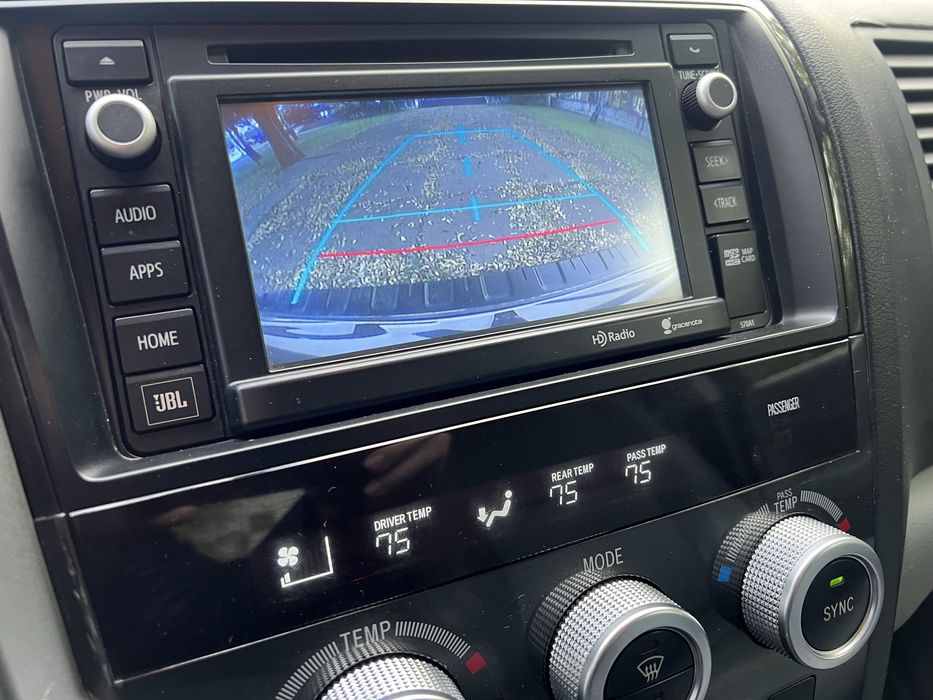 Toyota Sequoia 2014