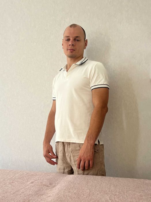 Профессиональный массажист