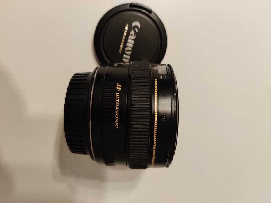 Lente Canon EF 50mm f/1.4 USM + hood + filtro