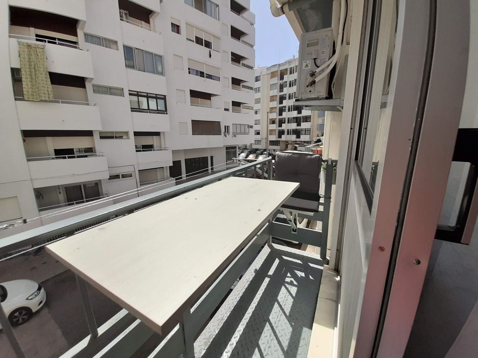 Apartamento T0 junto à Praia de Armação de Pêra