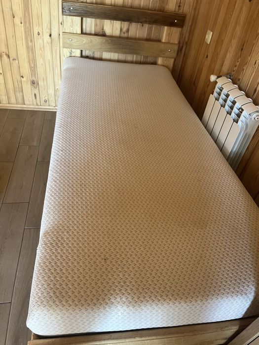 Продам ліжко з дубовими спинками ручна робота