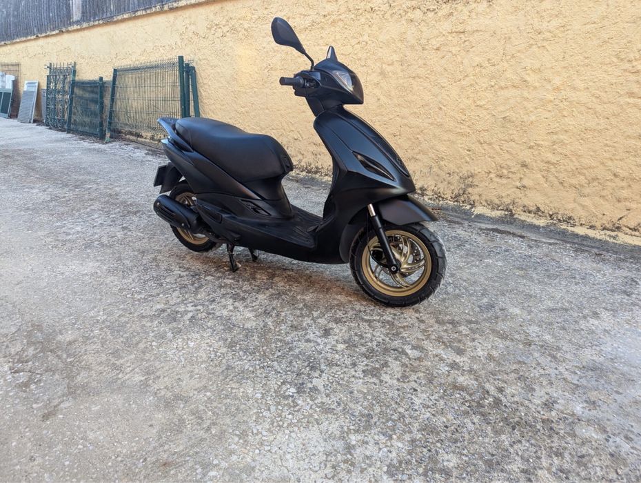 Piaggio Fly 125 Limited Edition (Matte Black) 2017, 4900km