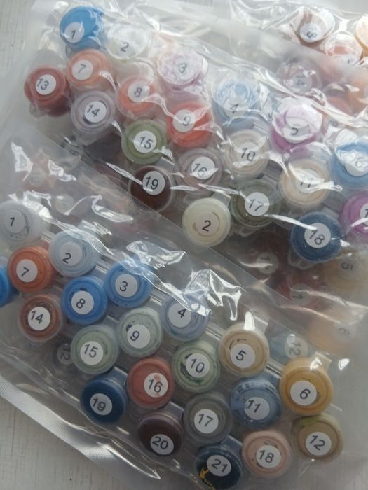 Фарби акрилові ( частково використані)