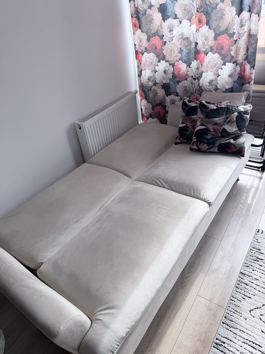 Sofa rozkładana dla 3 osób  Welur Jasnobeżowy/ NOWA