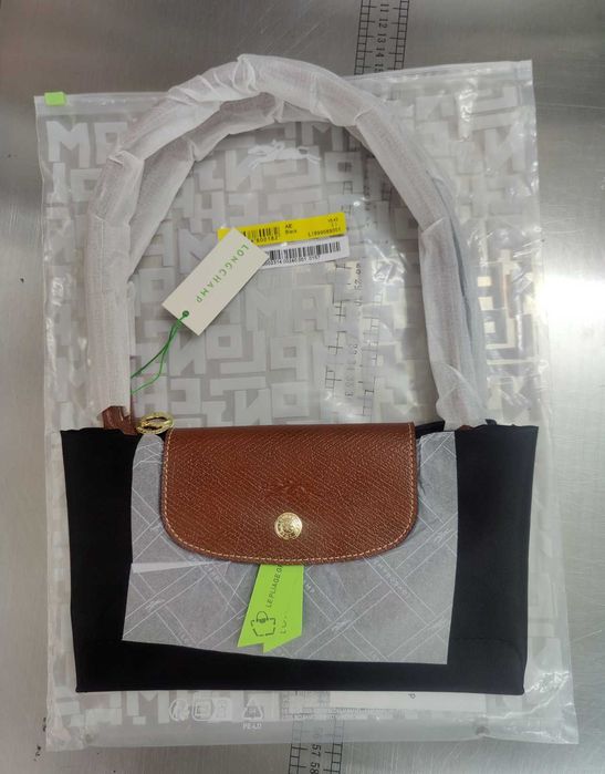 Torba shopper Longchamp czarna, geeignet do transportu komputera