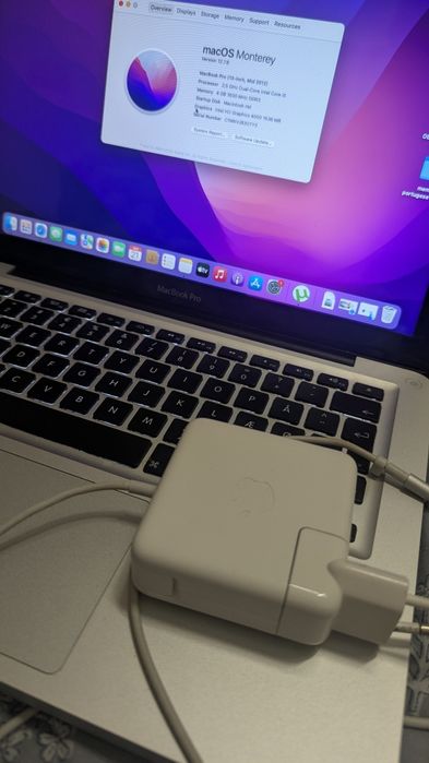 MAC Book Pro 13 inch ( MID 2012)