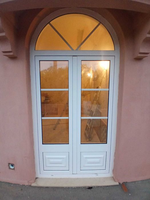 JANELAS E PORTAS em Alumínio