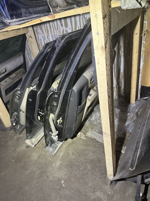 Двери Ford Flex 2009-19 гг