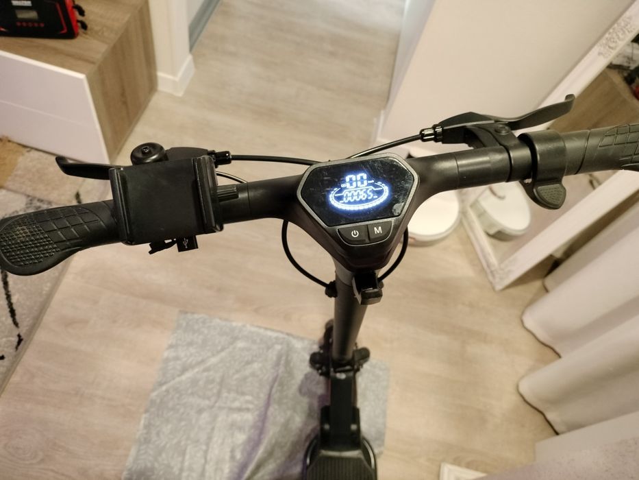 Електросамокат Ehator model pro v 1.2