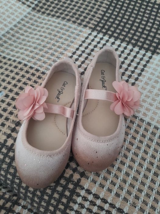 Продам дитячі туфлі