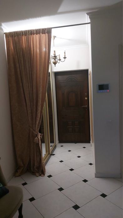 Продам 3х поверховий будинок з балконом і ділянкою на 5соток 137.2кв.м