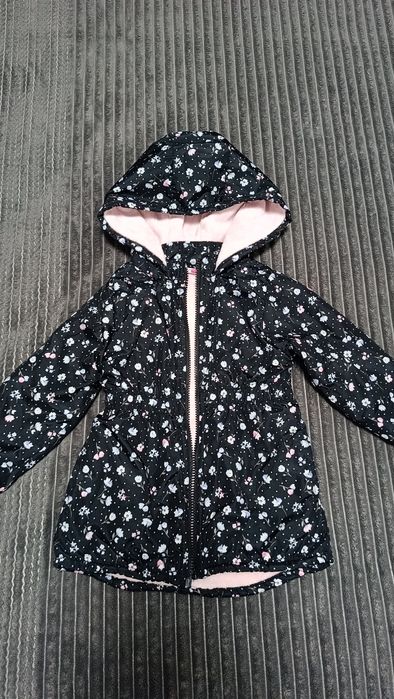 Демісезонна курточка для дівчинки 3 Т як нова