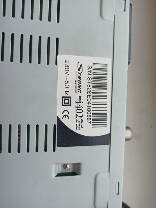 Strong SRT 4402 тюнер, ресивер