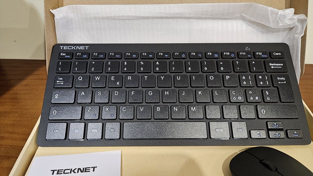 Conjunto teclado  rato wireless