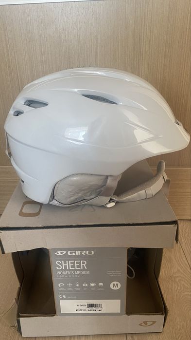 Жіночий гірськолижний шолом Giro Sheer. Розмір M