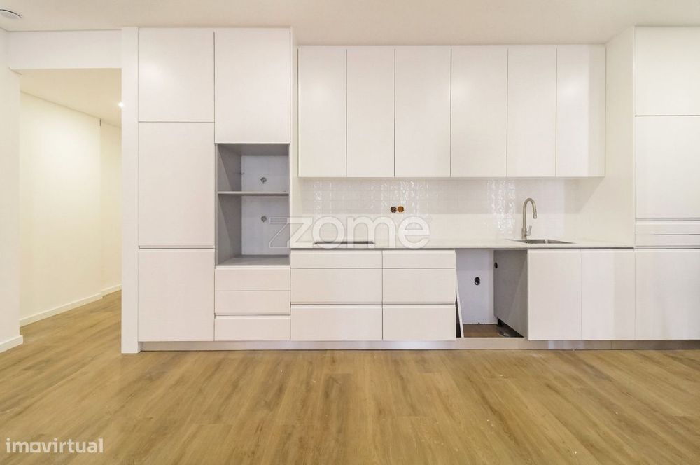 Apartamento T3 totalmente remodelado