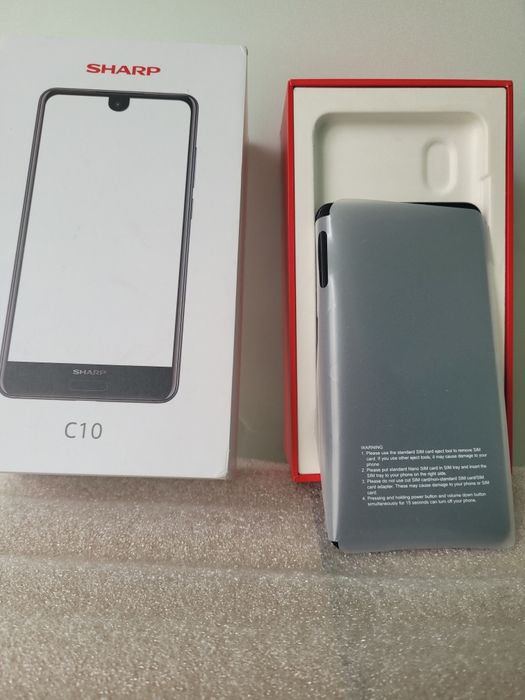 Продам смартфон  SHARP C10  .