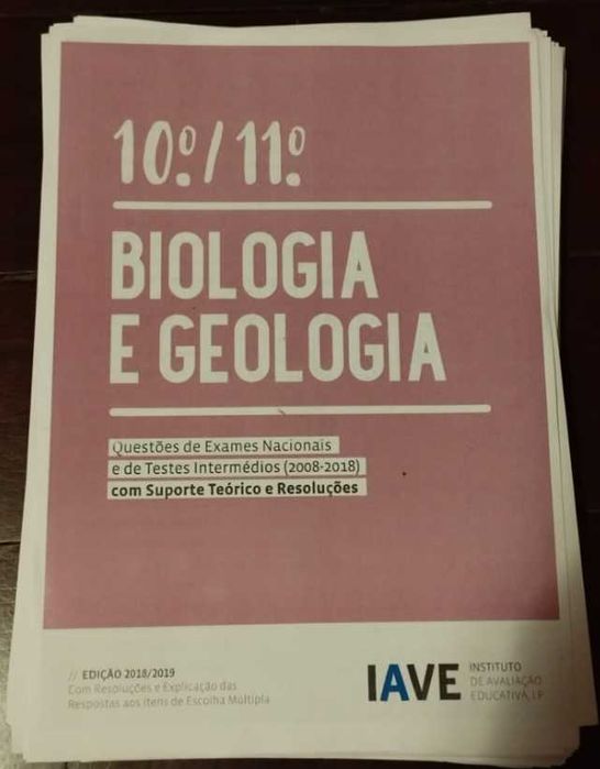 Livro impresso de preparação para exame de Biologia-Geologia