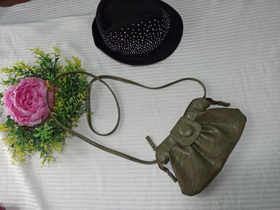 Sg Zielona khaki mała torebka na długim pasku listonoszka