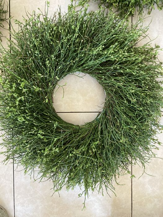 Wieniec z gałązek żywych