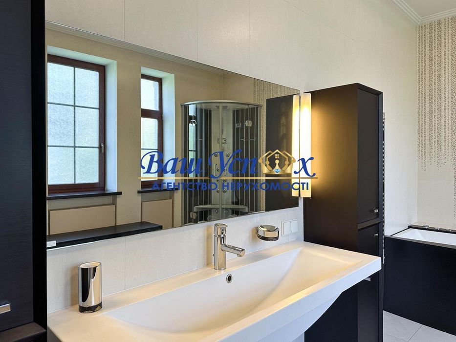 Продажа дома в центре Киева  ул. Зверинецкая, Печерск, Киев.