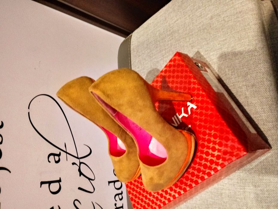 Nowe buty na obcasie
