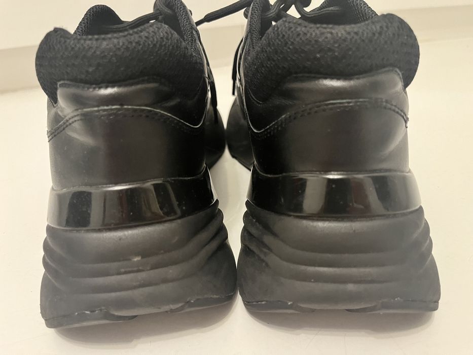 Czarne sneakersy Pinko