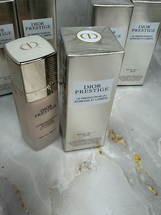 Тональний крем флюїд Dior SPF 50
