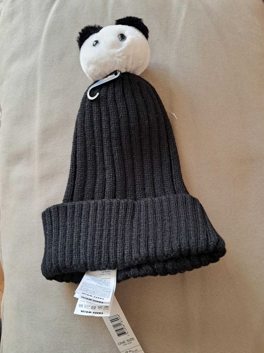 Czapka z pomponem pandą