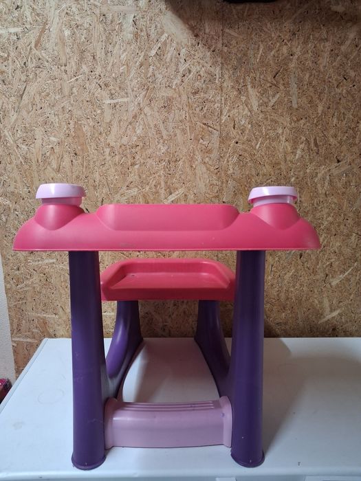 Mesa estudo e brincar de criança