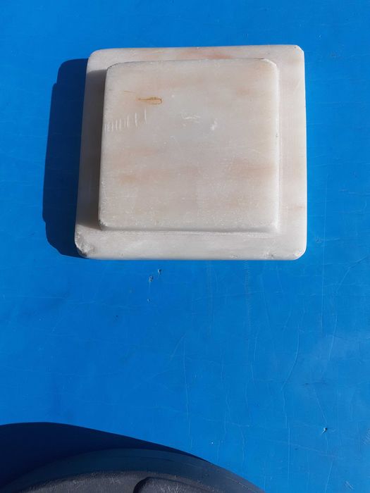 Cinzeiro em Mármore