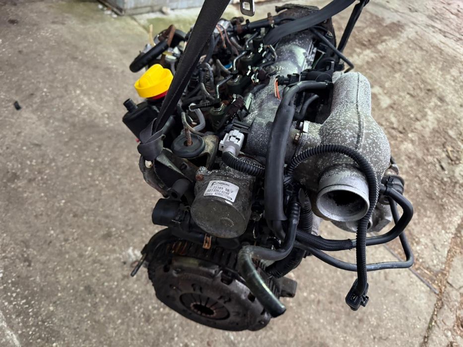 Silnik kompletny 1.9 cdti opel vivaro kod F9K