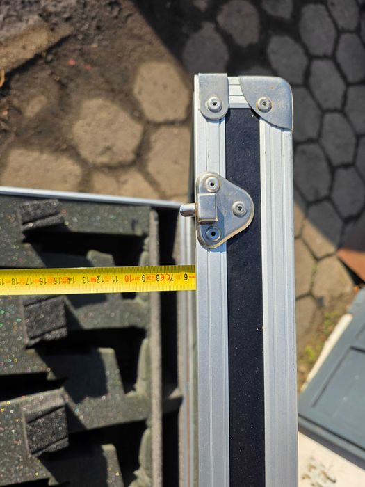 77x49x15 Walizka CASE skrzynia flightcase (dostępne więcej)