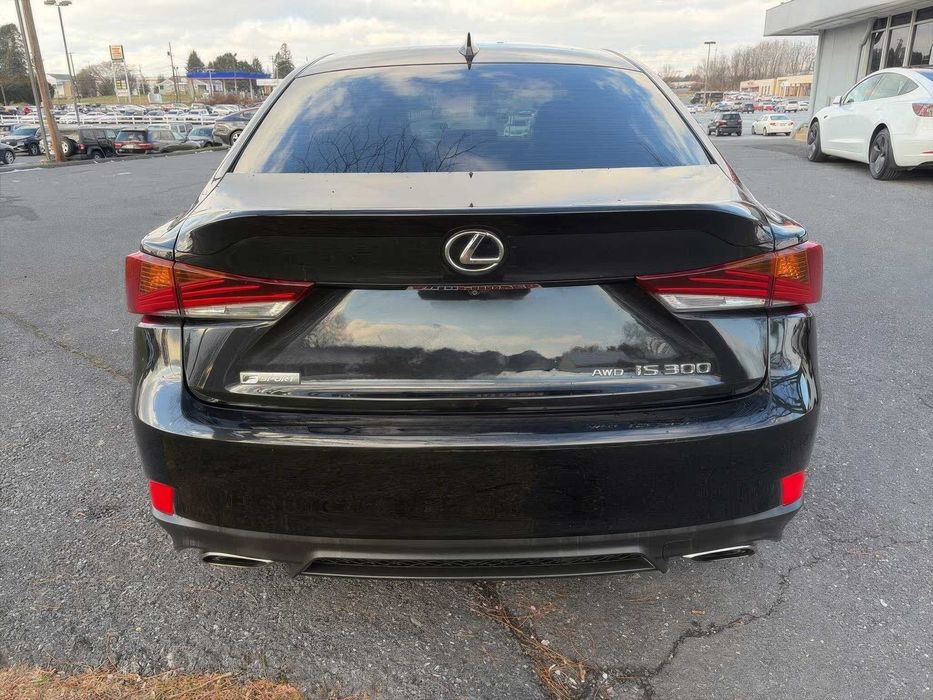 Lexus IS 300      2017